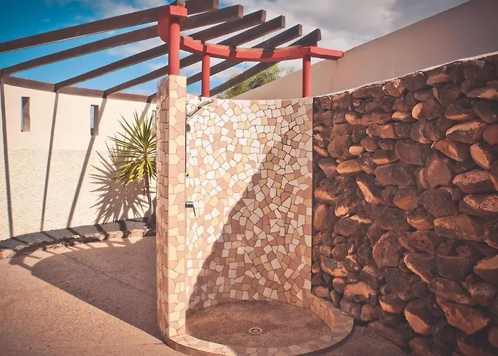 - Agua - Surf & Yoga