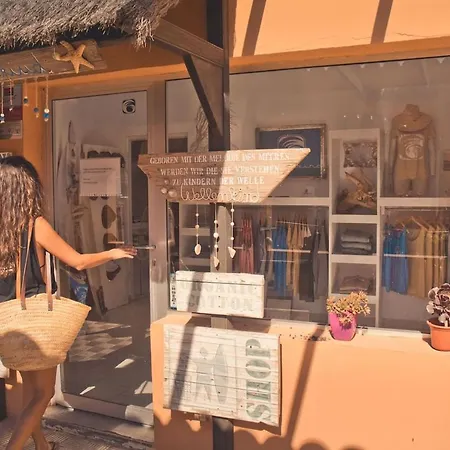 - Agua - Surf & Yoga ラ・パレッド