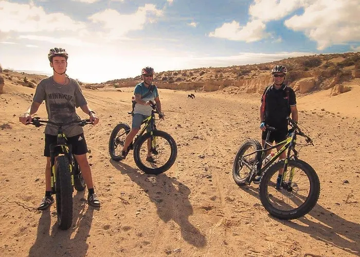 - Agua - Surf & Yoga La Pared (Las Palmas)