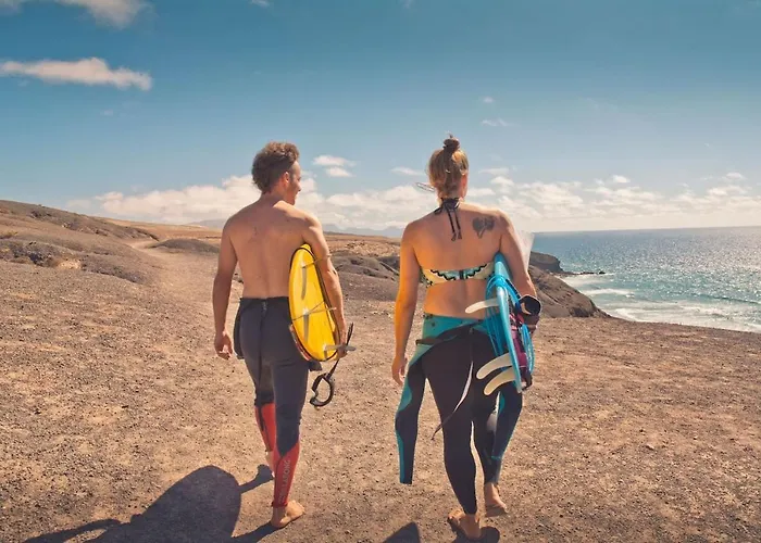 - Agua - Surf & Yoga *